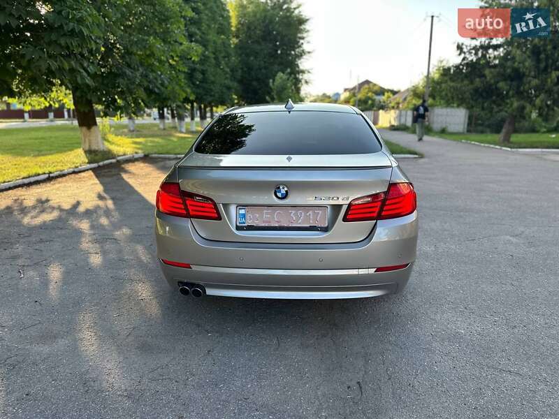 Седан BMW 5 Series 2012 в Золотоноше
