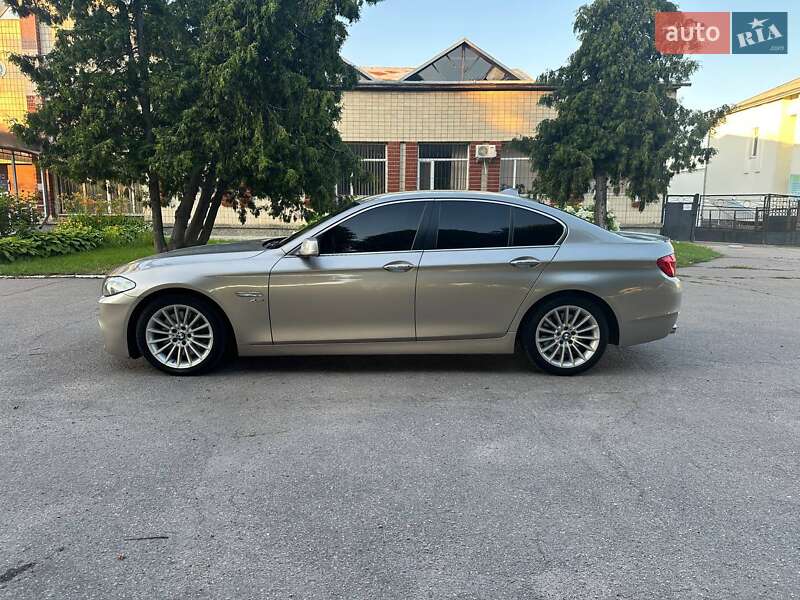 Седан BMW 5 Series 2012 в Золотоноше