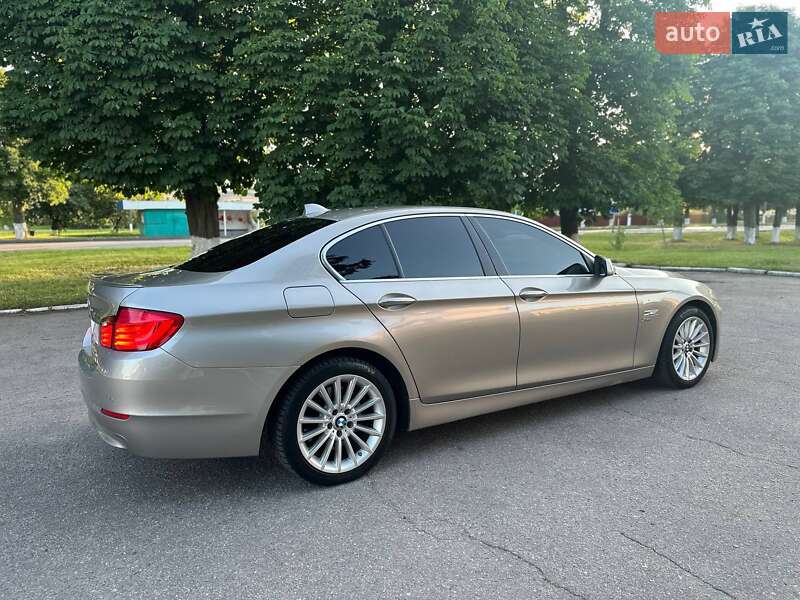 Седан BMW 5 Series 2012 в Золотоноше