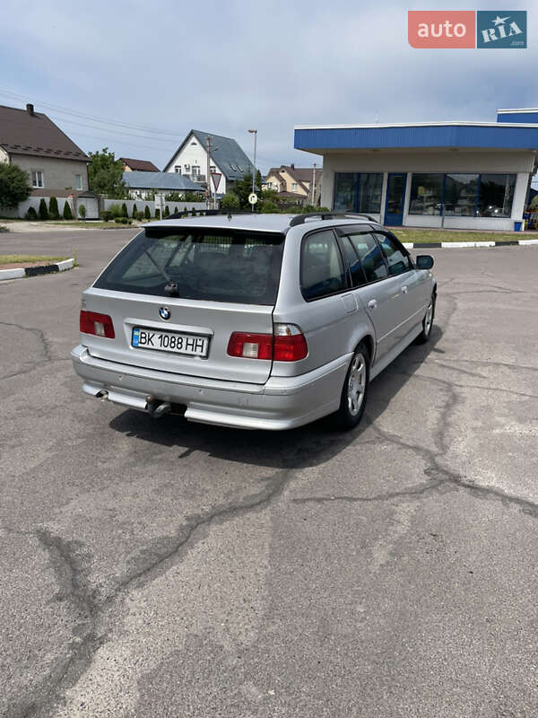 Універсал BMW 5 Series 2001 в Сарнах