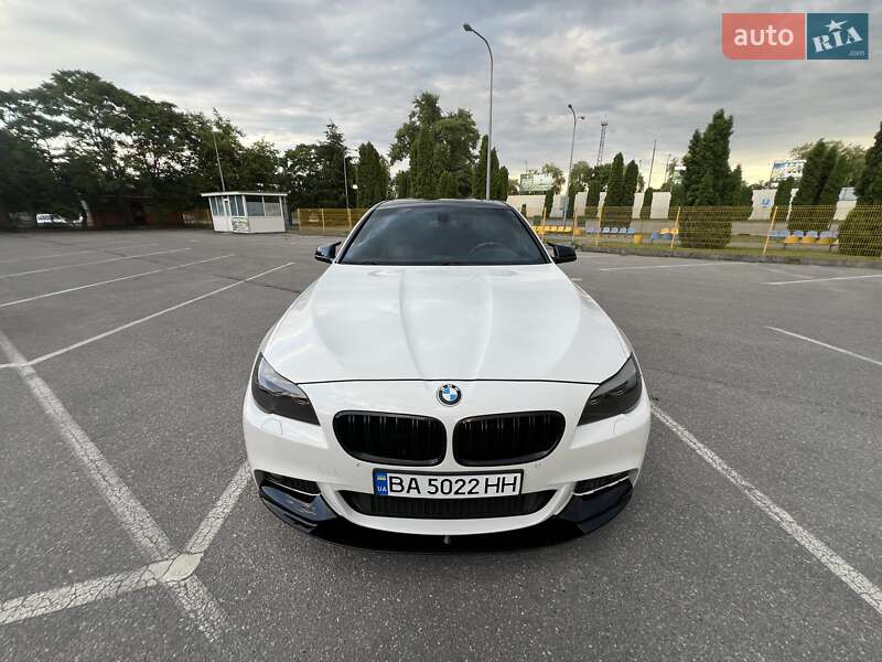 Седан BMW 5 Series 2013 в Олександрії