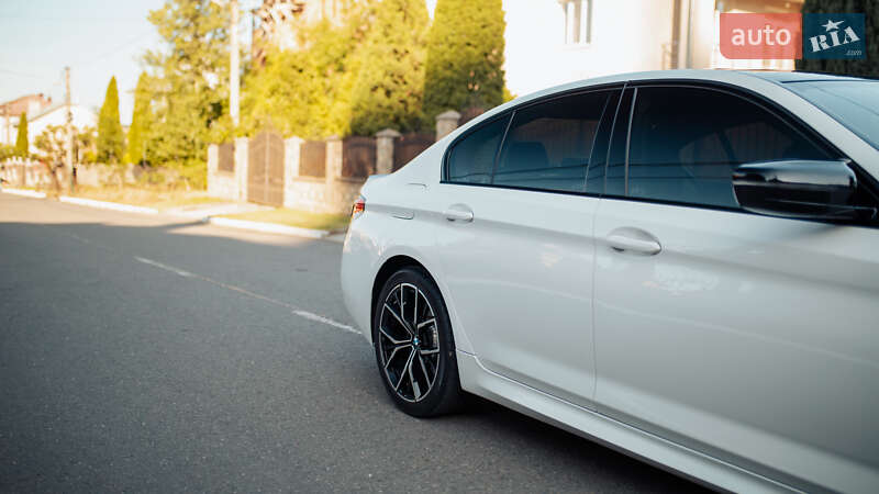 Седан BMW 5 Series 2019 в Черновцах