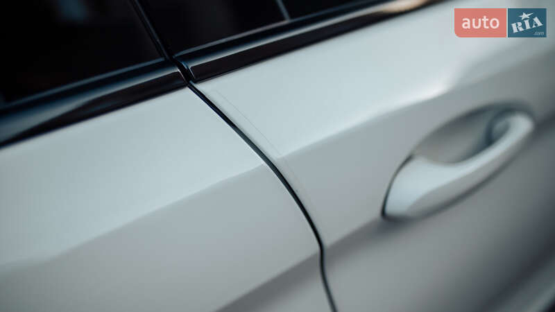 Седан BMW 5 Series 2019 в Черновцах