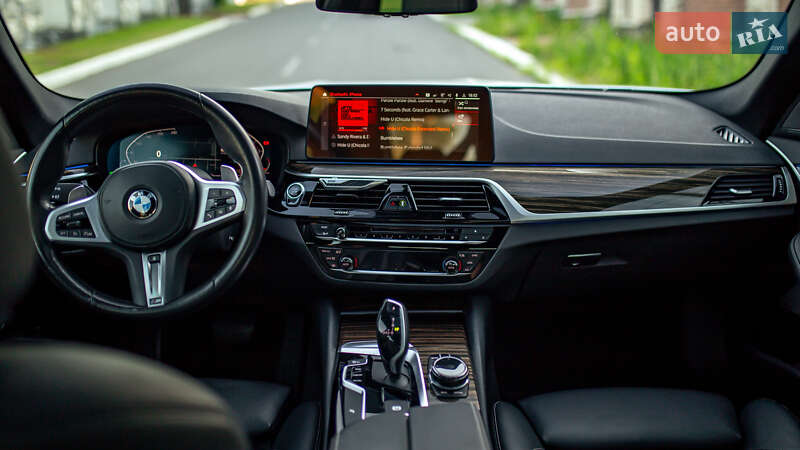 Седан BMW 5 Series 2019 в Черновцах