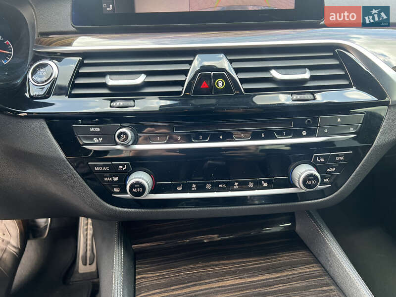 Седан BMW 5 Series 2018 в Виннице