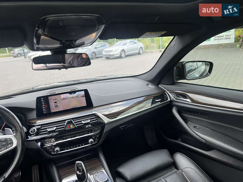 Седан BMW 5 Series 2018 в Виннице