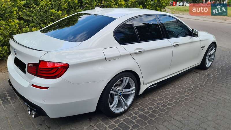 Седан BMW 5 Series 2011 в Львове