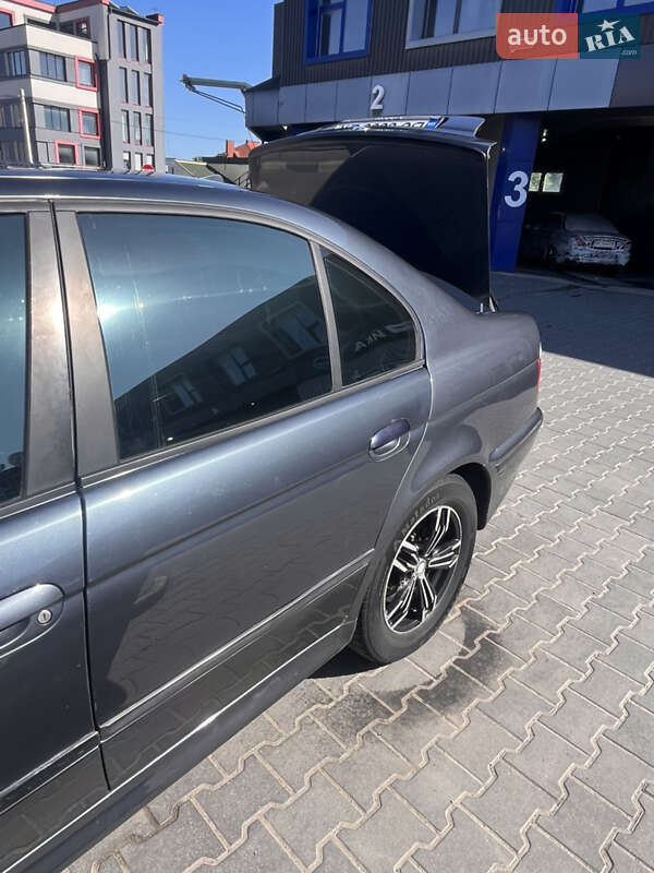 Седан BMW 5 Series 1999 в Тернополі