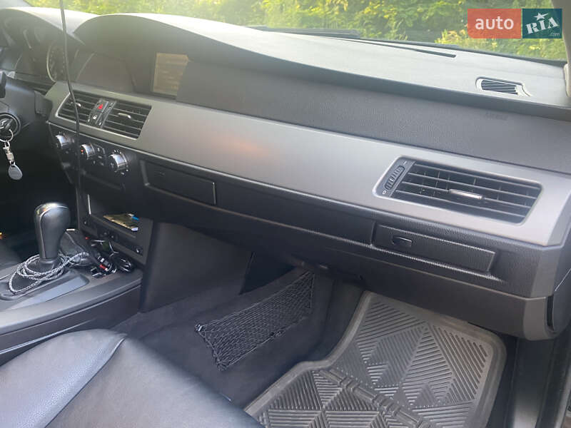 Седан BMW 5 Series 2005 в Киеве