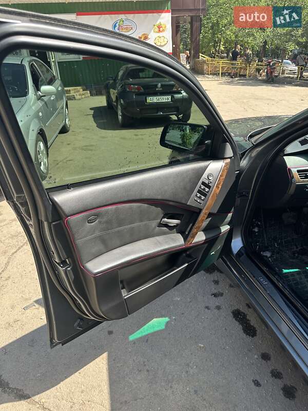 Седан BMW 5 Series 2006 в Запорожье