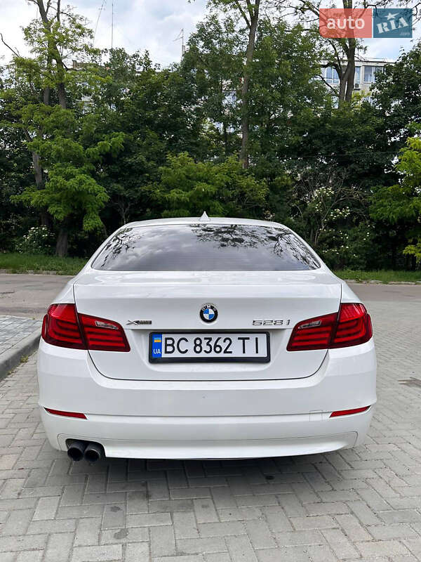Седан BMW 5 Series 2012 в Львові