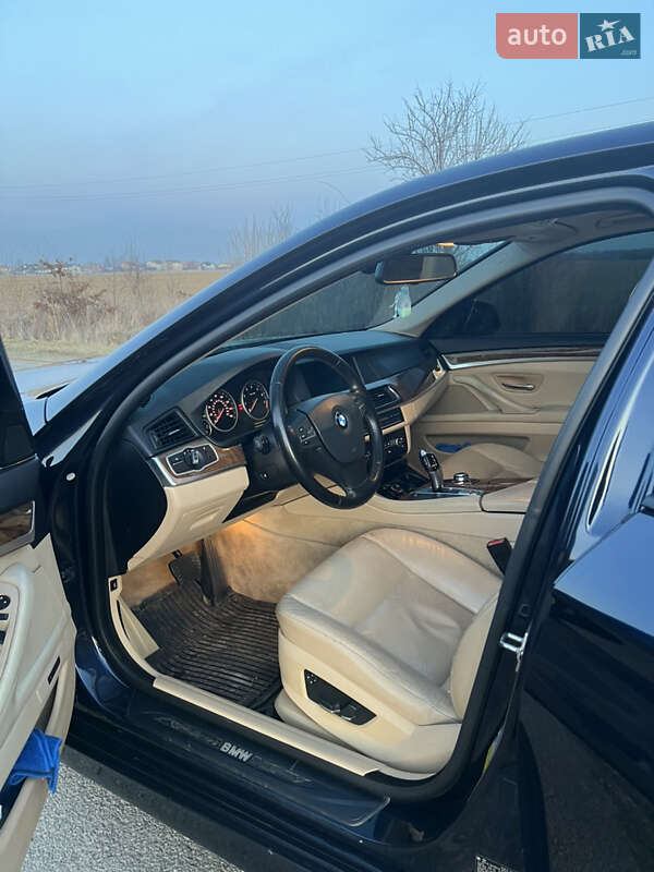 Седан BMW 5 Series 2011 в Стрию