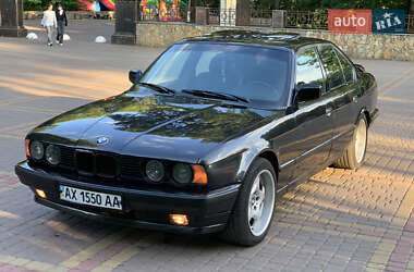 Седан BMW 5 Series 1988 в Кагарлыке