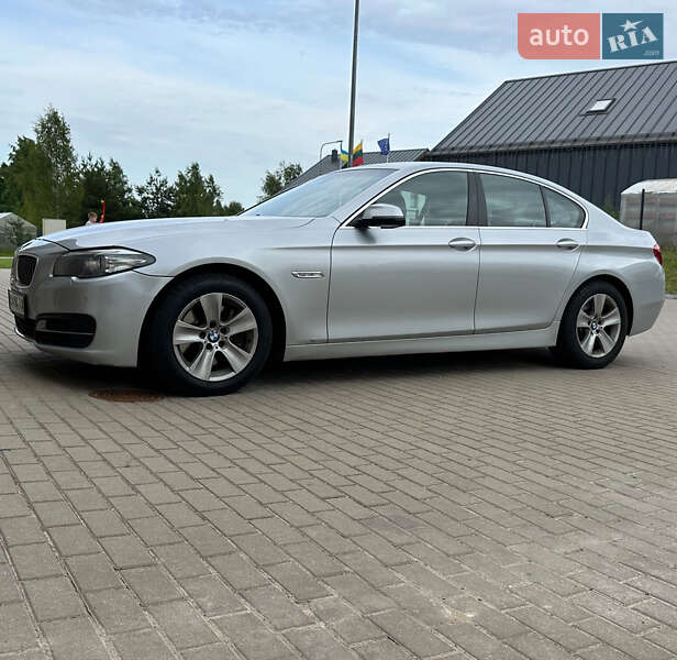 Седан BMW 5 Series 2016 в Виннице