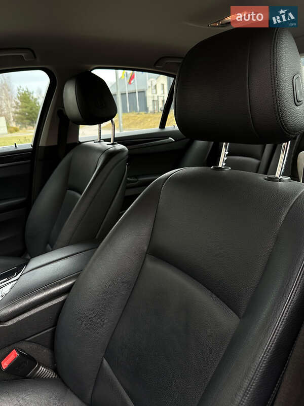 Седан BMW 5 Series 2016 в Виннице