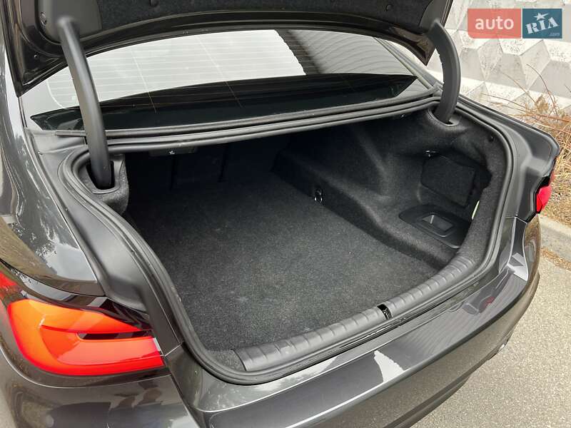 Седан BMW 5 Series 2019 в Киеве фото 36 Седан BMW 5 Series 2019 в Киеве
