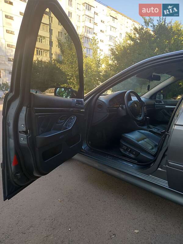 Седан BMW 5 Series 2003 в Черновцах
