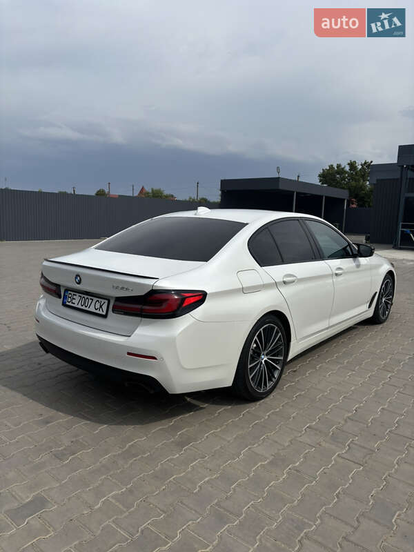 Седан BMW 5 Series 2020 в Южноукраїнську