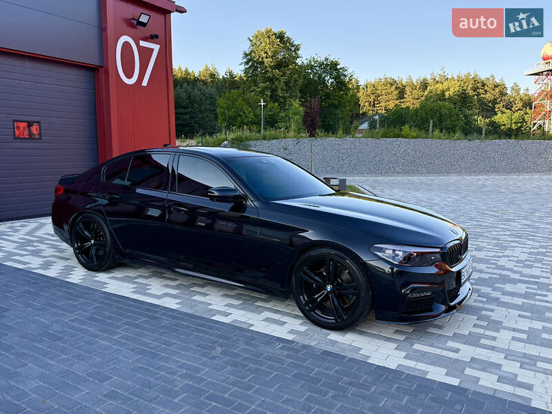 Седан BMW 5 Series 2017 в Львові