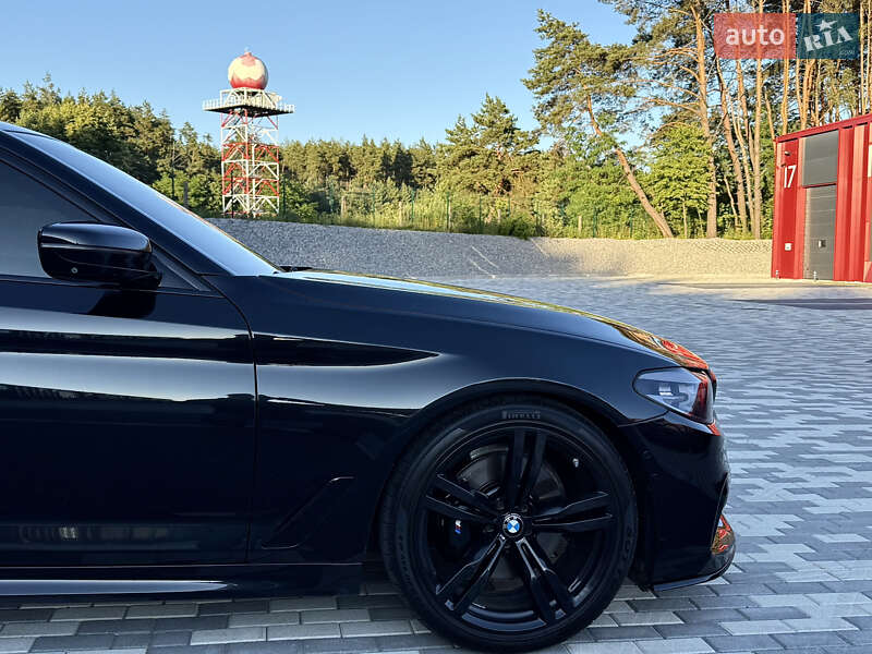 Седан BMW 5 Series 2017 в Львові
