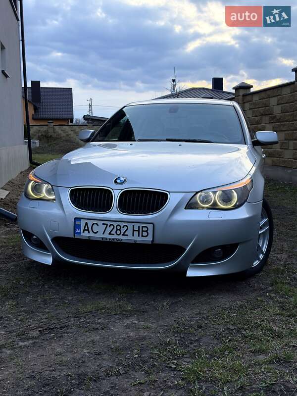 Седан BMW 5 Series 2004 в Луцке