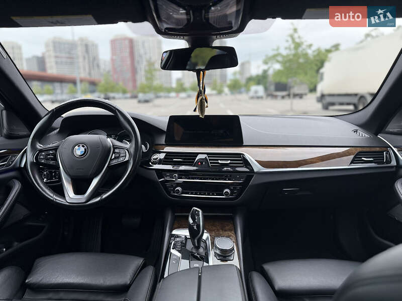 Седан BMW 5 Series 2018 в Києві
