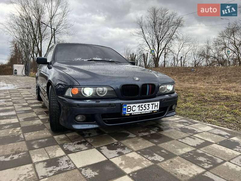 Седан BMW 5 Series 2002 в Самборе