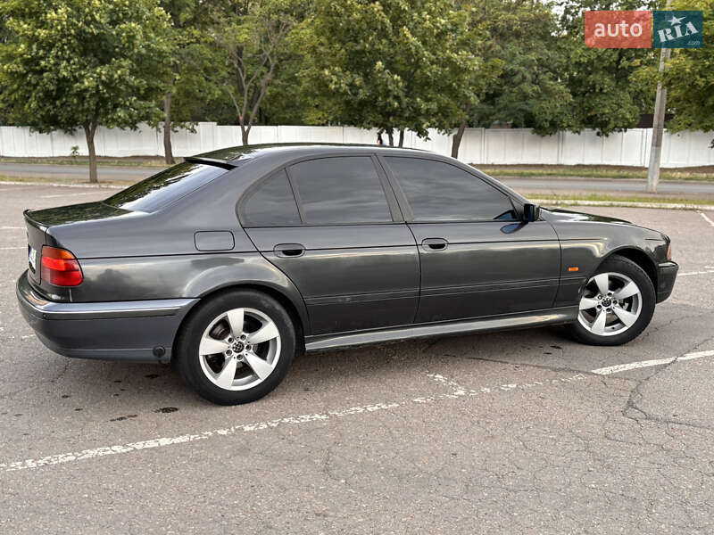 Седан BMW 5 Series 1996 в Кривом Роге