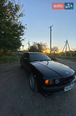 Седан BMW 5 Series 1990 в Хмельницком
