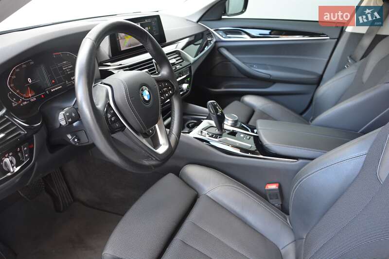 Седан BMW 5 Series 2019 в Киеве