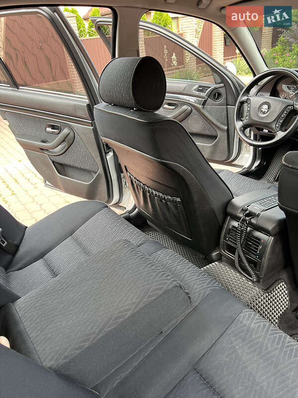 Седан BMW 5 Series 2002 в Чернівцях