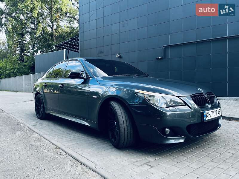 Седан BMW 5 Series 2010 в 