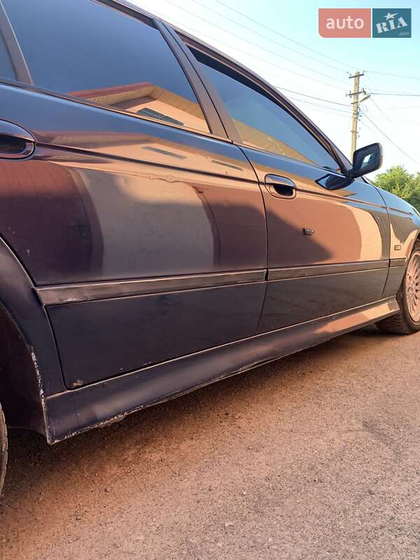 Седан BMW 5 Series 1997 в Дніпрі