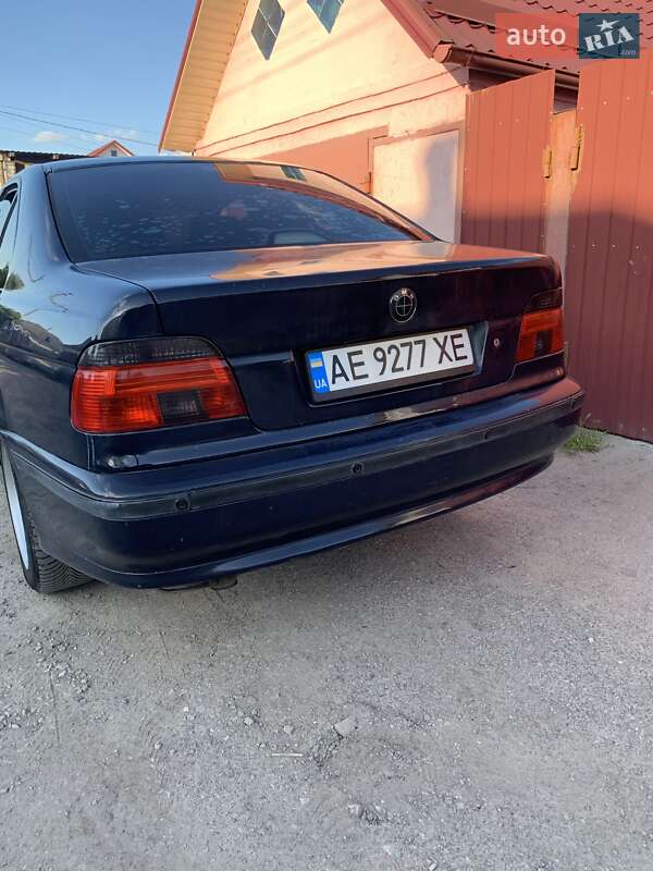 Седан BMW 5 Series 1997 в Дніпрі