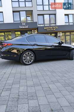 Седан BMW 5 Series 2017 в Львове