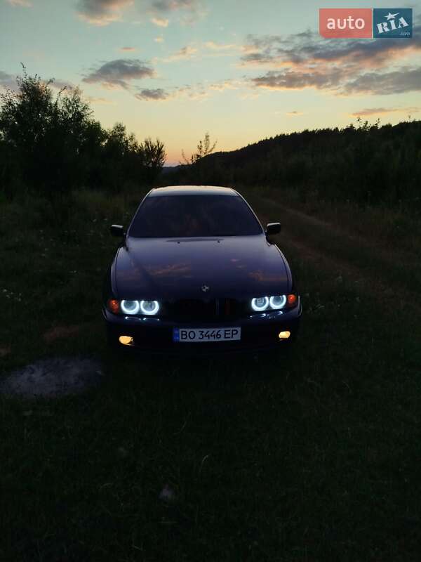 Седан BMW 5 Series 1999 в Бучаче