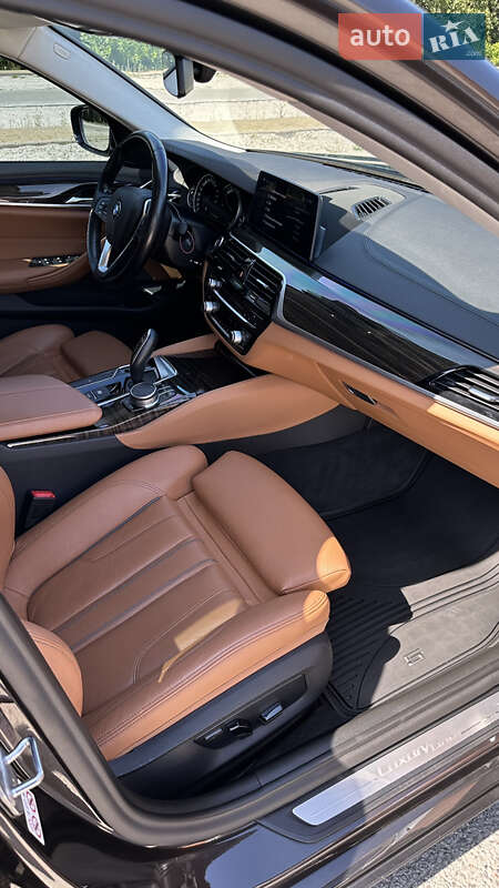Седан BMW 5 Series 2017 в Дніпрі