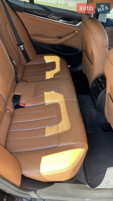 Седан BMW 5 Series 2017 в Дніпрі