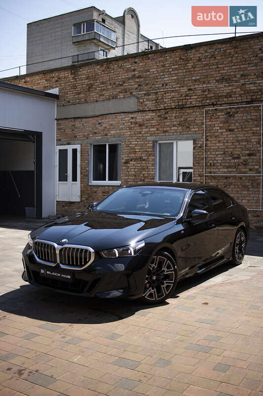 BMW 5 Series 2024