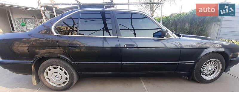 Седан BMW 5 Series 1990 в Криничках