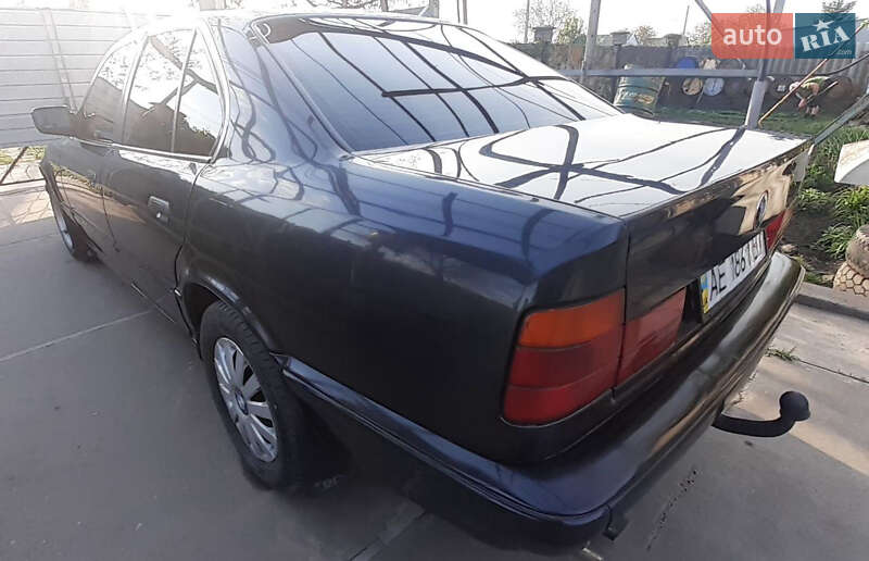 Седан BMW 5 Series 1990 в Криничках