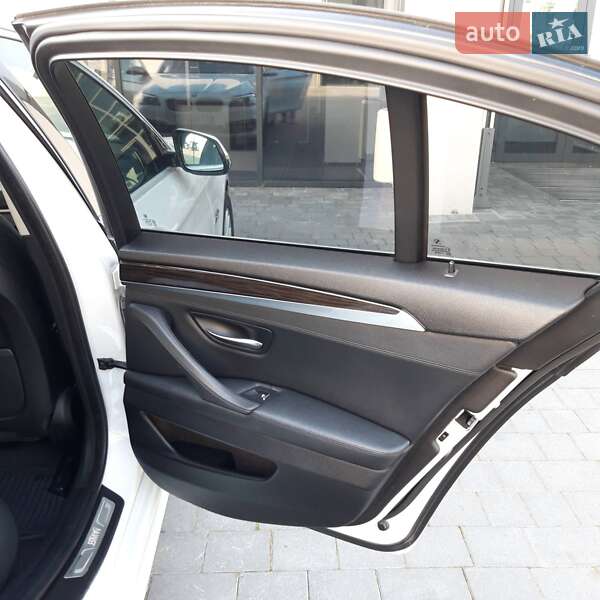 Седан BMW 5 Series 2013 в Калуше