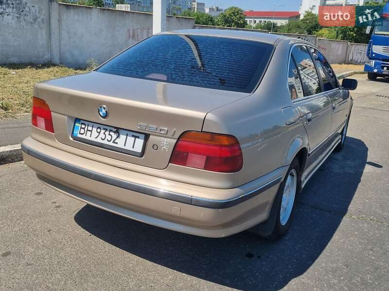 Седан BMW 5 Series 2000 в Одессе