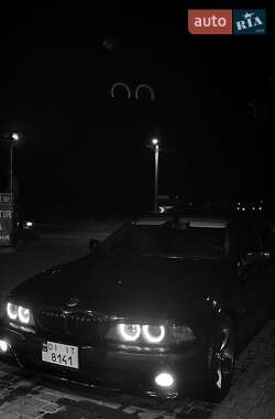 Седан BMW 5 Series 2000 в Львові