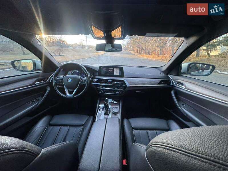 Седан BMW 5 Series 2017 в Киеве