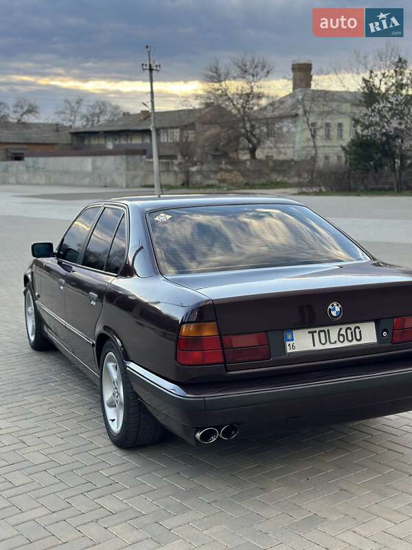 Седан BMW 5 Series 1995 в Болграде