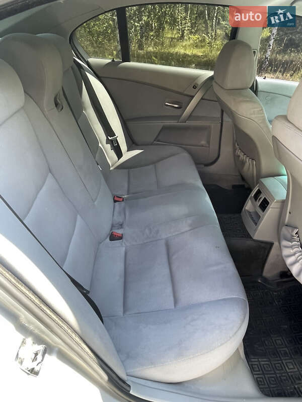 Седан BMW 5 Series 2003 в Киеве