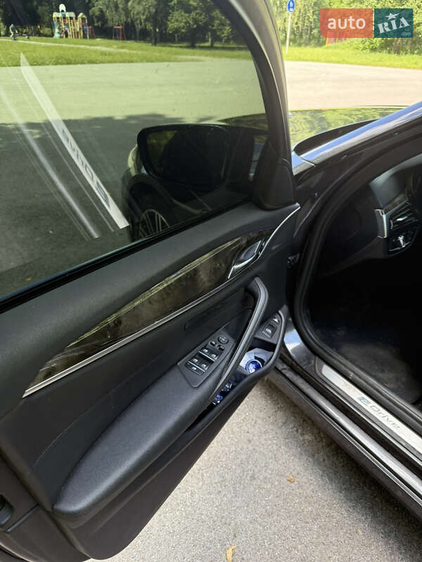 Седан BMW 5 Series 2018 в Чернигове