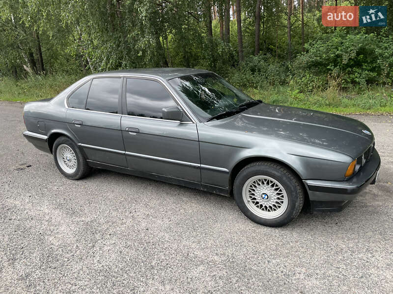 Седан BMW 5 Series 1990 в Ковелі