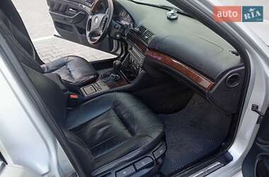 Универсал BMW 5 Series 2002 в  фото 9 Универсал BMW 5 Series 2002 в